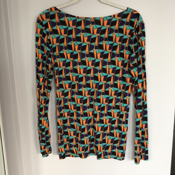 CAbi Geometric Pint Draped Tee - Picture 4 of 6